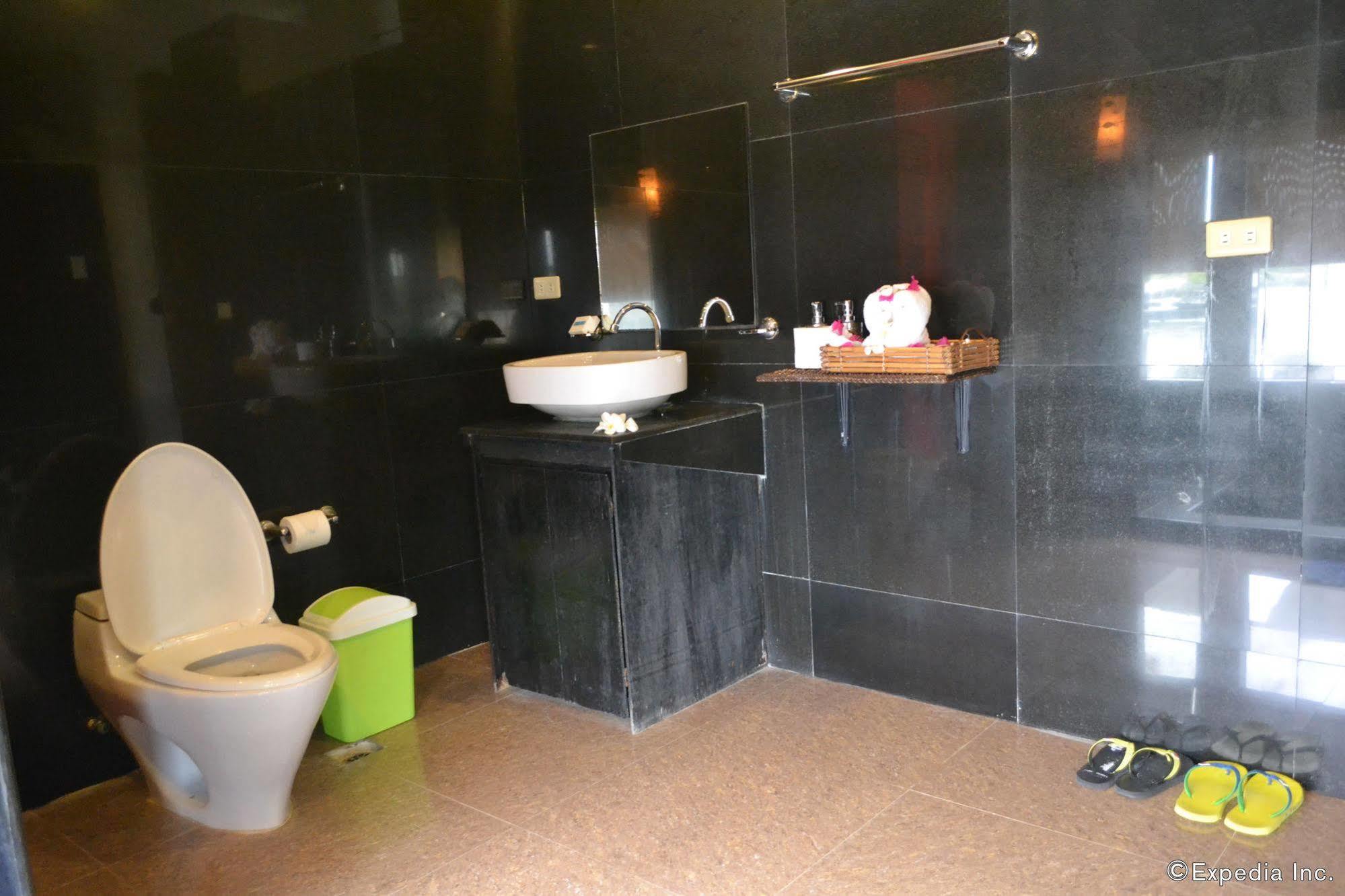 Alfheim Resort Lapu-Lapu City Bagian luar foto